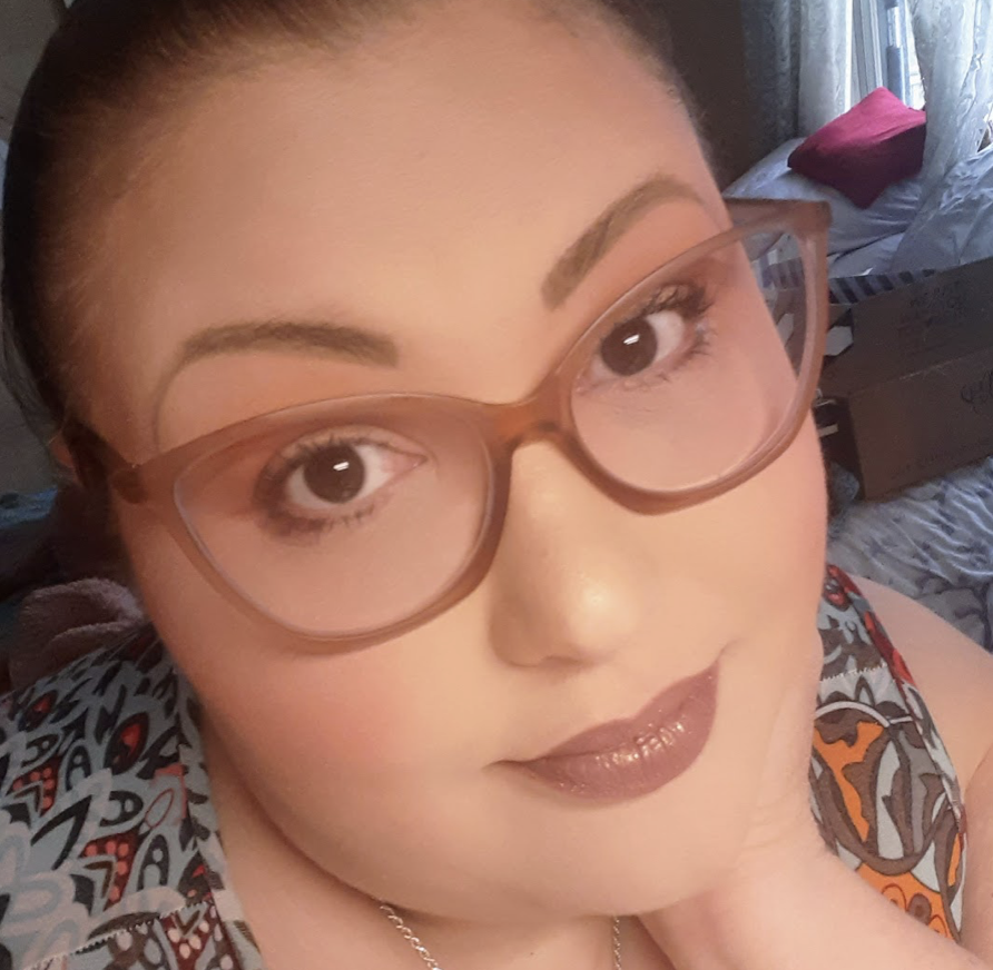 NeighborsTaken's tweet photo. LISA COLONA, 40, of Hulmeville, PA, died of breakthrough COVID on Nov. 23, 2021. 

"No mother should have to watch her child die! My heart is broken...Someday, you can give me the answer to why would God take my only child, my sunshine &amp; leave me to carry on alone? I love you!" https://t.co/mRjIkikh3l