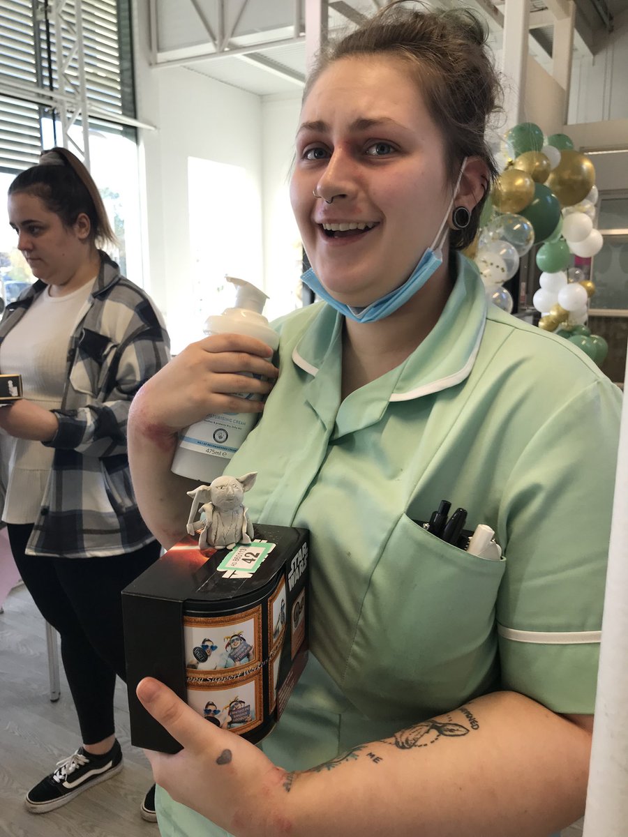 McLovelace's tweet photo. Art Therapy with @Lukeveasey for #SupportWorkerDay https://t.co/fM6c4WniXb