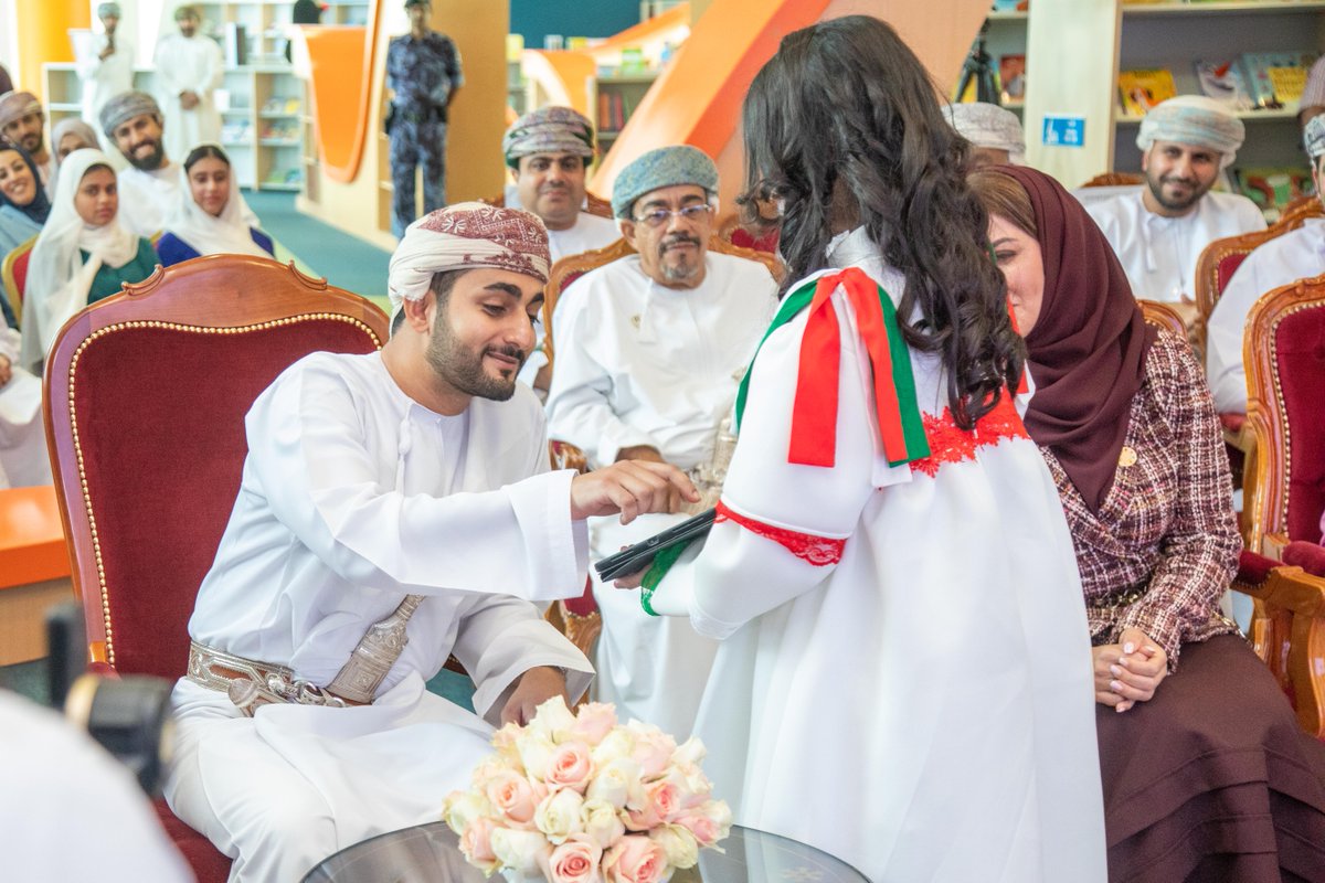 bp_Oman's tweet photo. احتفلنا صباح اليوم بختام برنامج "معرفة" تحت رعاية صاحبُ السُّمو السّيد ذي يزن بن هيثم آل سعيد وزير الثقافة والرياضة والشباب، حيث استفاد أكثر من 5,000 طفل منذ اطلاق البرنامج في عام 2018 من خلال العديد من الأنشطة والفعاليات التعليمية التي تهدف إلى تعزيز قدرات ومهارات الأطفال https://t.co/IIxJ0mcGLZ