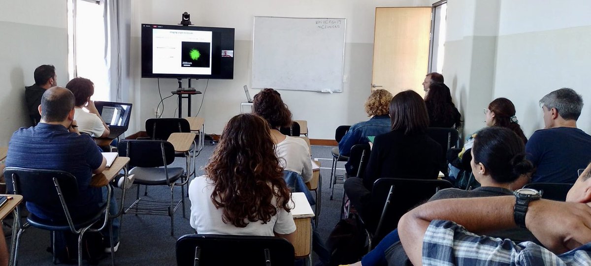 advanced_unit's tweet photo. With @FernaStefani talk we are kicking off the 3rd day of the Advanced Microscopy workshop. Today we moved to #SR #3D-OrbitalTracking #DIVER #SPIM #ExMicroscopy talks from @VicidominiLab @torrado_belen @MalacridaLab @XiaoyuShi2 Rafael Piestun and Enrico Gratton. https://t.co/gj1JqD5SCl