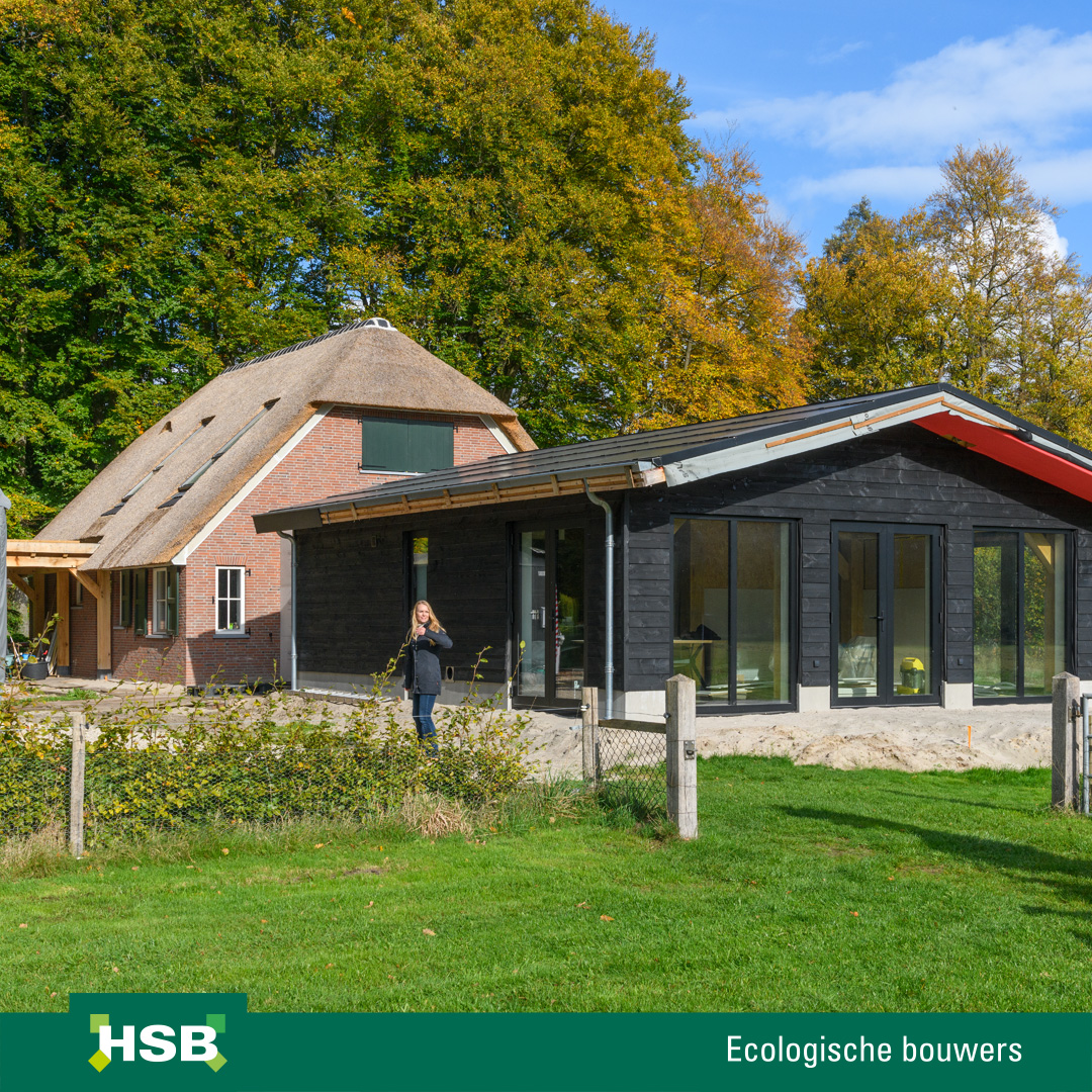 HSBeco's tweet photo. Nieuwe foto's! 😎 Wij hebben onlangs deze fraaie boerderij opgeleverd met eikenhouten gebinten, houtskeletbouwwanden, houten kozijnen en houten luiken. Waardoor ook dat beetje metselwerk prachtig tot zijn recht komt. 

Voor nog meer foto's, zie https://t.co/C5jX1q7nMp https://t.co/RJgpbKDD5c