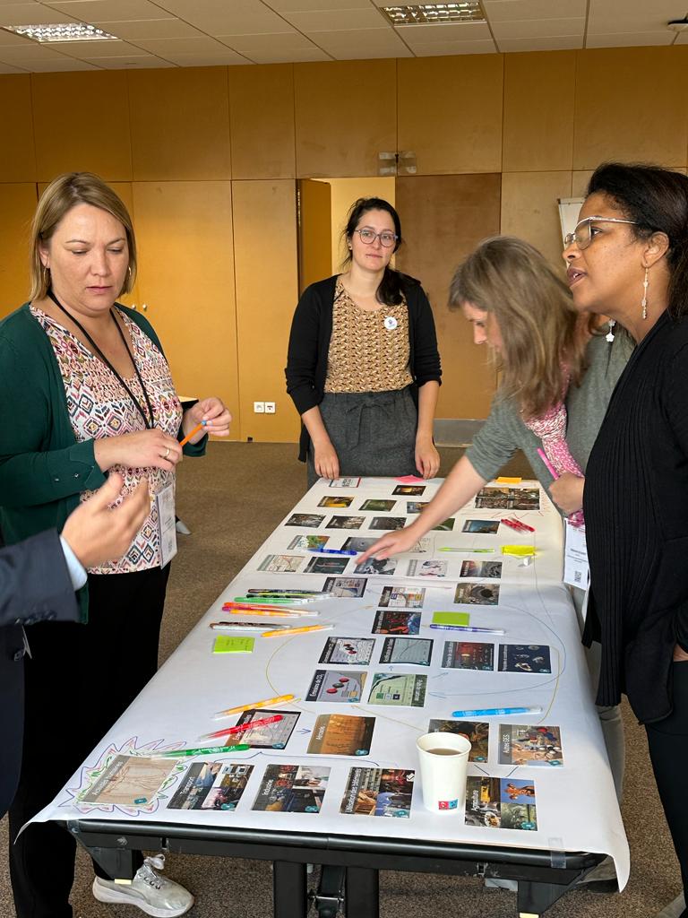 UnafoUnion's tweet image. 2e journée de la Semaine du Logement Accompagné. Au menu : un atelier sur la fresque du climat, des échanges autour des pratiques professionnelles et de nombreuses visites de résidences sociales ! 
#logementaccompagné  #SLA2022