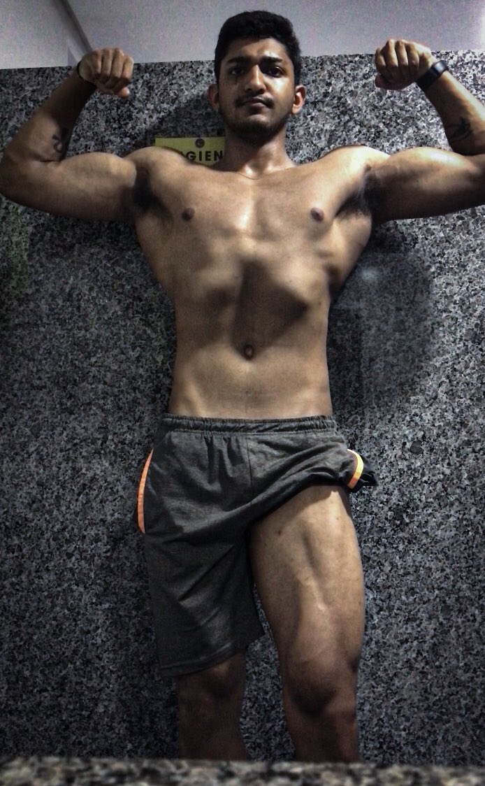 indianBRHD's tweet photo. @xandaogod 1.90 de altura, 95kg e 4 quase 5 anos de treino https://t.co/8xQOC5Zy5O