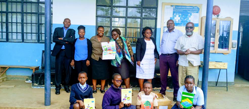JomoKenyattaFDN's tweet photo. 20th Nov. was #WorldDayofRemembrance for the Road Traffic crashes.
This day commemorates millions of people killed or injured in road crashes, their families, communities and the dedicated road safety actors who routinely deal with the traumatic aftermath of road death and injury https://t.co/0OL5fDTGbM