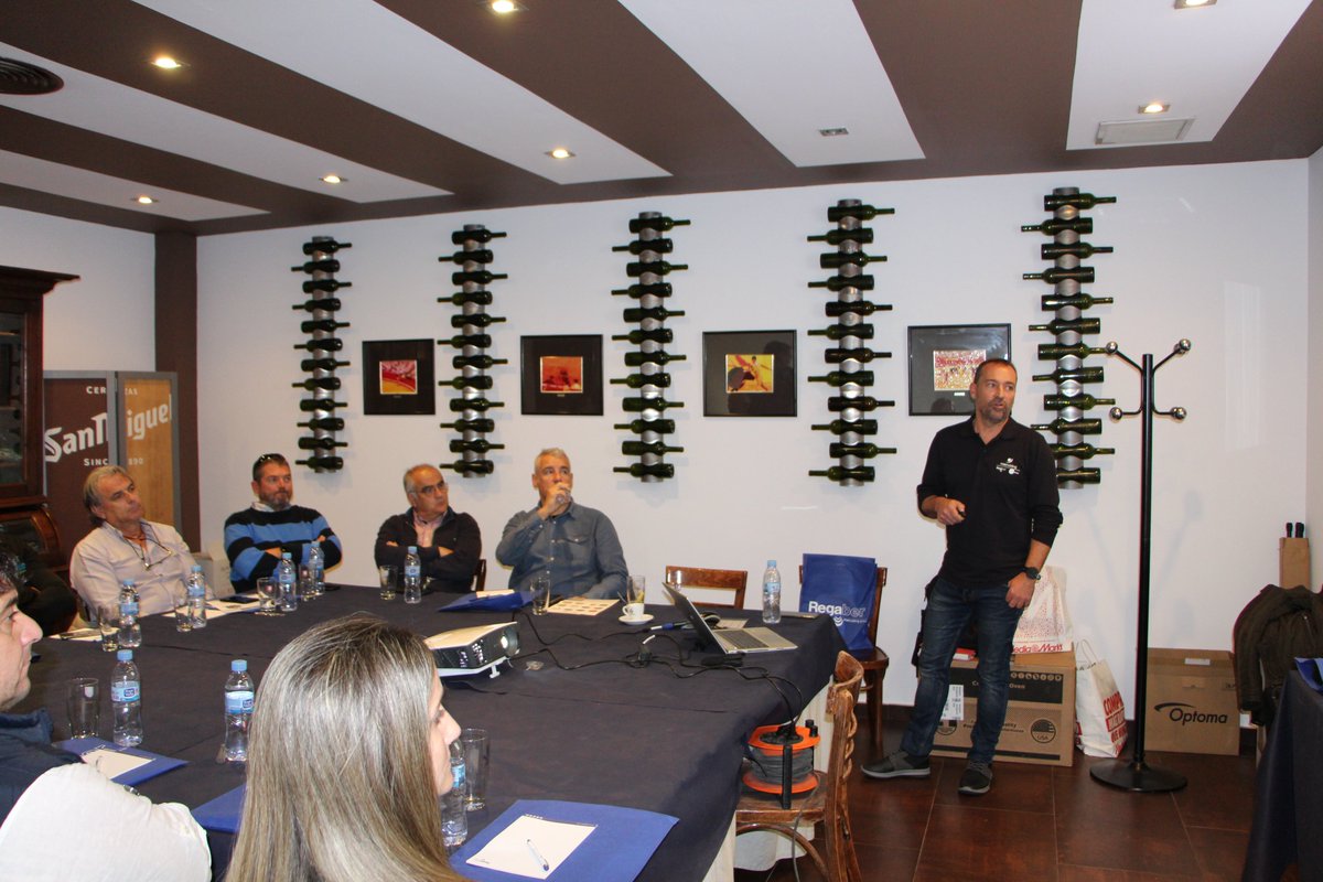 RegaberSA's tweet photo. 💡 Nuestros clientes de valencia han podido asistir a una formación sobre el valor del producto.

🧐 También han tenido la oportunidad de visitar la fábrica de @NetafimCorp  Valencia.

#formación  #regaber https://t.co/DFwL3Fhdfi
