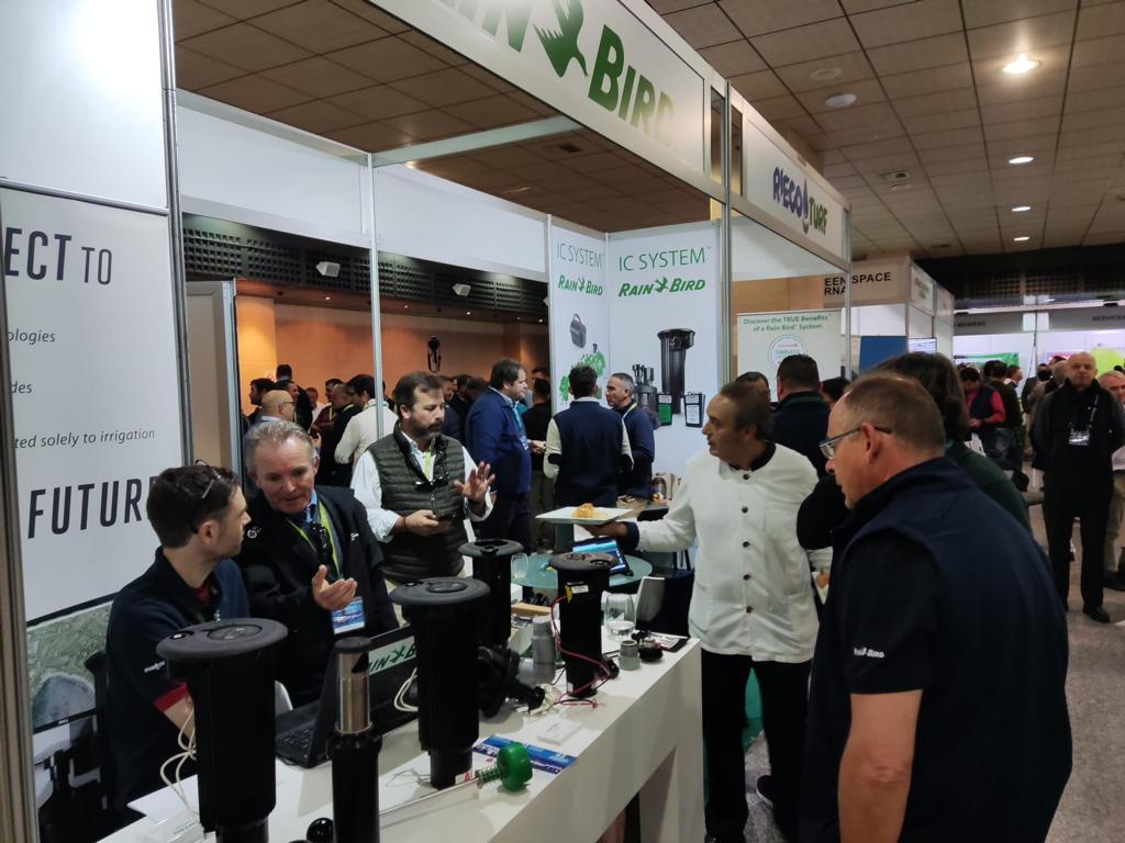 NaanDanJainES's tweet photo. Gracias a @RIEGOTURF por invitarnos a presentar en el 43º Congreso Nacional de Greenkeepers, nuestras tecnologías de #nanoburbujas
Gran afluencia, expectación y mucho interés en nuestras soluciones de #tratamientodeagua
#AEdG #agua #solucionestecnologicas #Naandanjain https://t.co/1zVc0dMIOZ