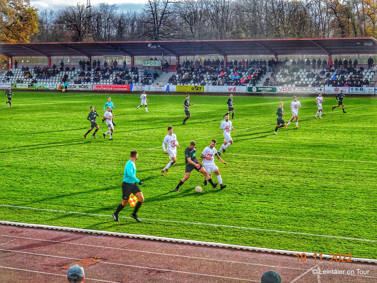 leintaeler's tweet photo. Schwabenstadion - FC 1920 Gundelfingen - TSV 1882 Landsberg 1:0 (Bayernliga Süd, 19.11.2022)

#groundhopping, #nonleague, #5liga, #landesliga, #schwabenstadion #gundelfingen #fcgundelfingen #fussball, #tsvlandsberg, #landsbergamlech, #fussball #football https://t.co/X3QZr3cBbF