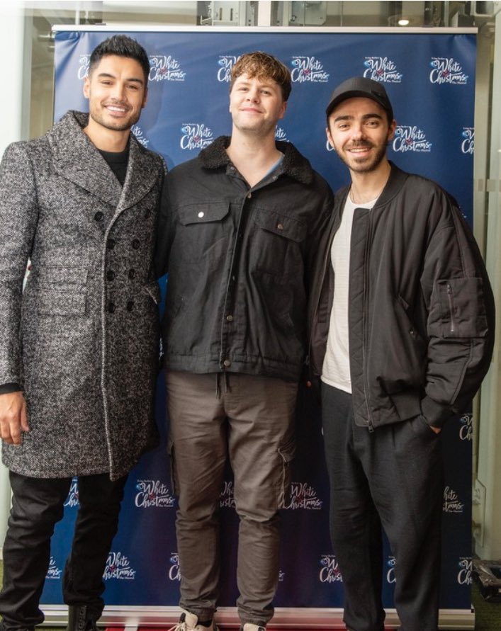 THE WANTED Bandmates Support Jay McGuiness at WHITE CHRISTMAS 🎄

Photos: broadwayworld.com