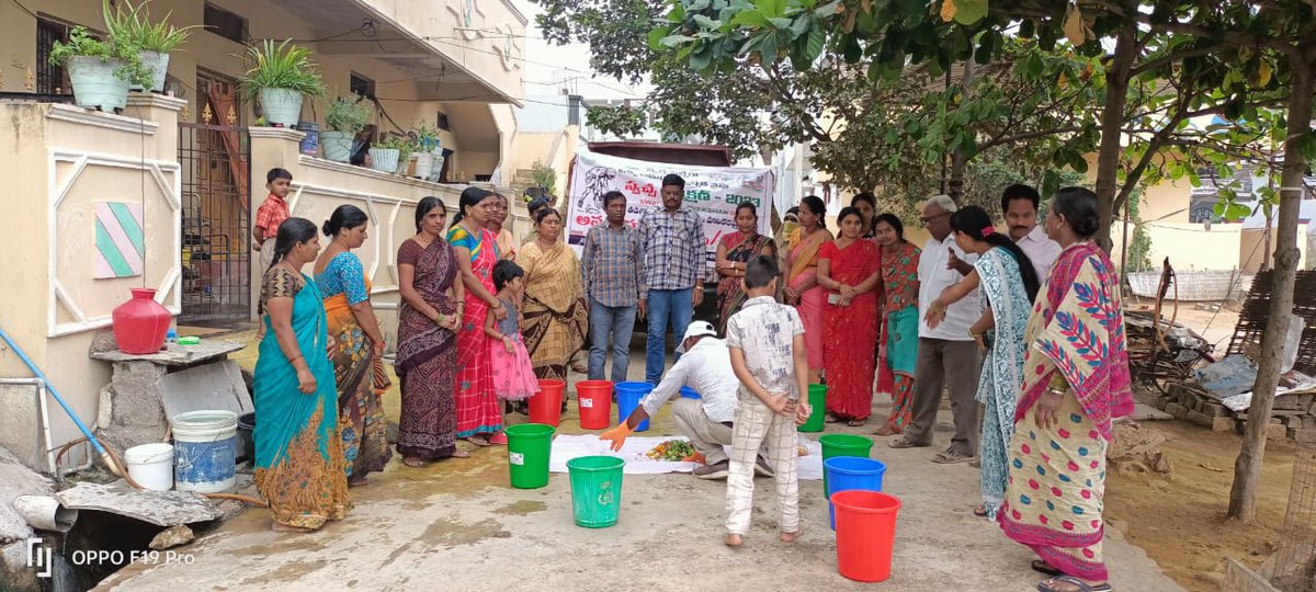 McPebbair's tweet image. Awareness programs conducting on source segregation on daily basis in Pebbair Municipality by #Pebbair Municipal staff. 
#SwachhSurvekshan2023 
@aclb_wnpts 
@Collector_WNP 
@cdmatelangana 
@SingireddyTRS 
@KTRTRS