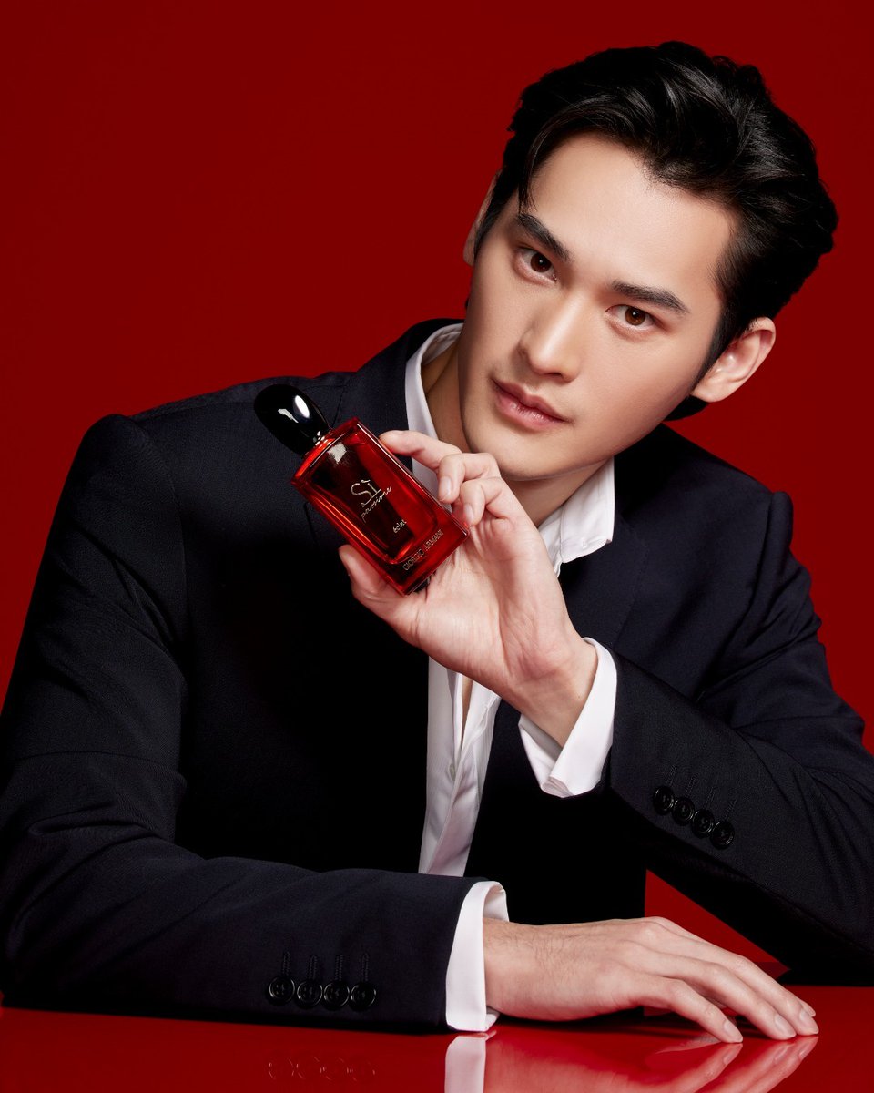 Kao_9th's tweet photo. 📸 IG : ARMANI BEAUTY
▫️ https://t.co/f96kJoa8tn
▫️ https://t.co/Dg0GiQCJvu
@numberx9th
#number_9th
#งุ้งงิ้งๆของนพเก้า
#Armanibeauty
#Armanibeauties
#ArmaniSi
#SaySi https://t.co/Wf4CQynoVA
