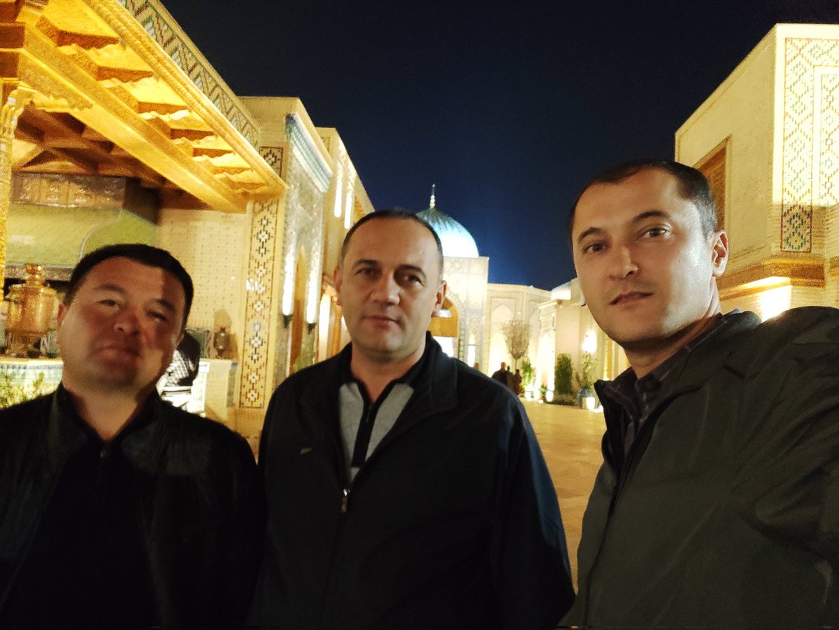 LutfiyorM's tweet photo. Матбуот котиби расмчи (фотограф), монтажчи, ёки яна қандайдир вазифаларни бажарувчи шахс эмас. https://t.co/qB13GfhU1r