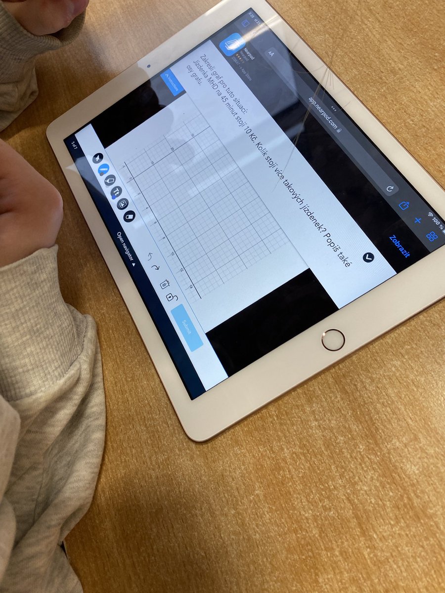 Libor_Klubal's tweet photo. Nearpod a matematika. Skvělé pro získání zpětné vazby od každého žáka pomocí aktivity Draw It. #matematika #ucimemoderne #zsstitina #funkce #umernosti @nearpod https://t.co/4nQxcpqKBx