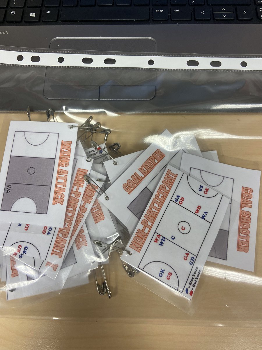 Miss Rainsford tweet media