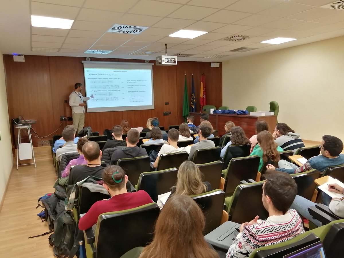M2dSchool's tweet photo. The third day of the #M2DSchool starts with a nice lecture on Classical Molecular Dynamics by @psanmur https://t.co/NJ9mk7C17C