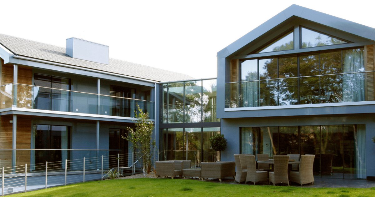 IQGlassUK's tweet photo. IQ worked with architects to create an #ecohome in Harrogate that achieved Level 4 Code for #sustainablehomes.
Read the case study>> https://t.co/AMit0LCJL5
#iqglass #minimalwindowsslidingglassdoors #framelesswindows #harrogatearchitecture #yorkshirearchitecture https://t.co/xViz6L4Mqf
