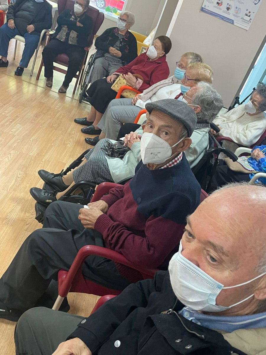 Concierto en el Centro de Día Santa Clara. El conservatorio se involucra en la ciudad y forma parte de su tejido de actividades musicales y labor social.
El concierto tuvo una gran acogida y se disfrutó mucho.
#conservatoriodecadiz #conservatoriomanueldefalla #centrodedia