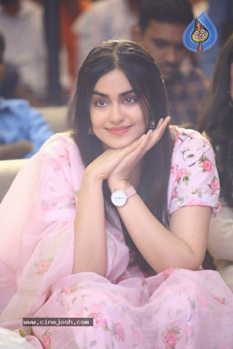 Adah Sharma tweet media