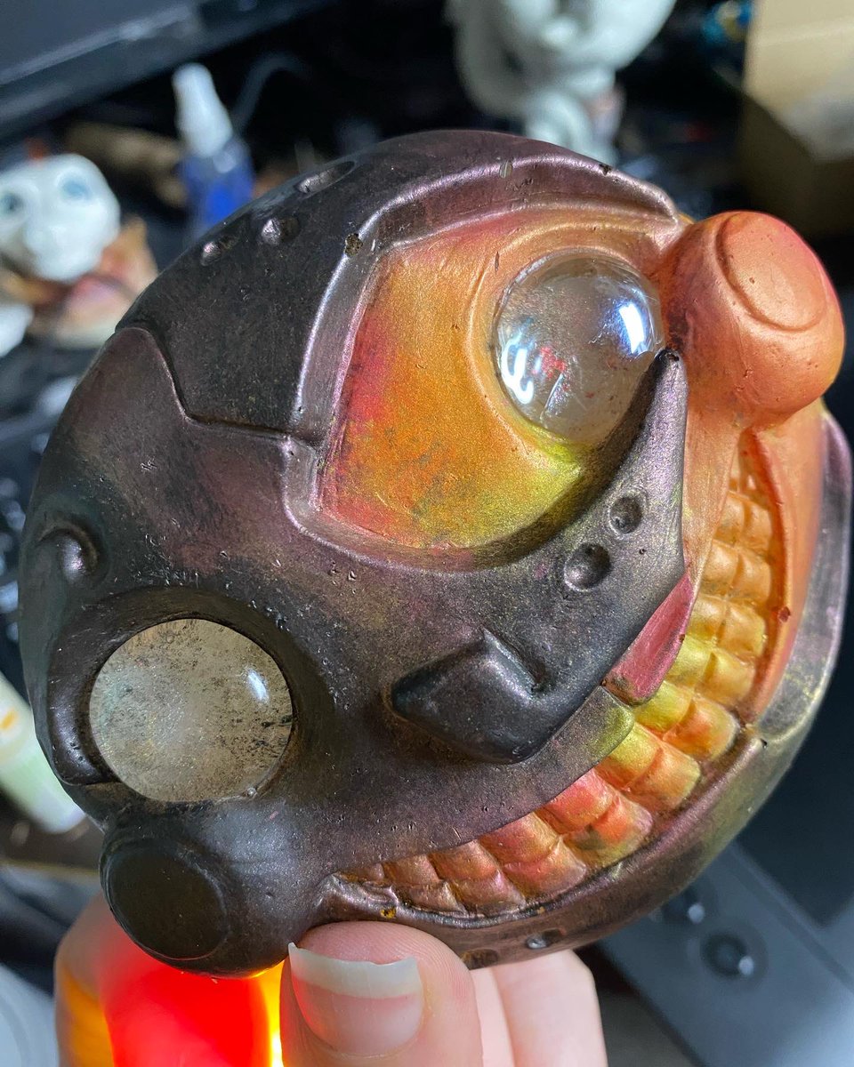 CatspawCreates's tweet photo. Impulsively I made an Eclipse faceplate. Was going to wait, but you all are so friggin talented and thereโs been lots of fab Eclipse Art.
#fnafsecuritybreachfanart #fnafsecuritybreach #securitybreach #sunandmoonshow #fnafeclipse #daycareattendant #resin #gettingaheadofmyself https://t.co/uNIdZWu8Kt