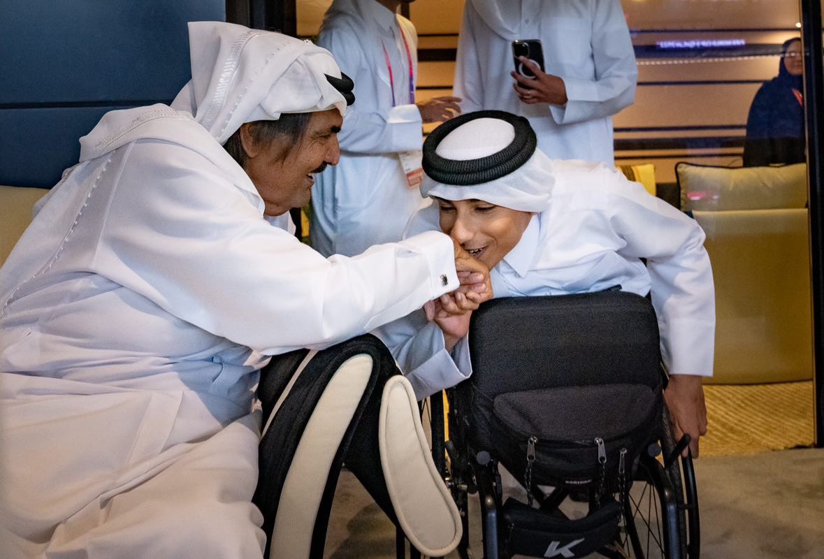g_almuftah's tweet photo. سمو الأمير الوالد الغالي❤️
المصور : تميم اليافعي https://t.co/S1PmMq56P2