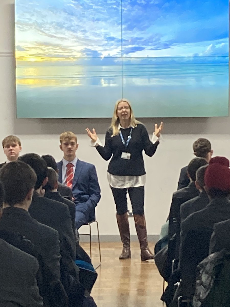 LGS_Yates's tweet photo. Mrs Henderson is leading today’s #YatesHouse assembly: loving the city… sharing her fear of birds and how she conquered it. #ConquerYourFear https://t.co/xHjvEI9VwE