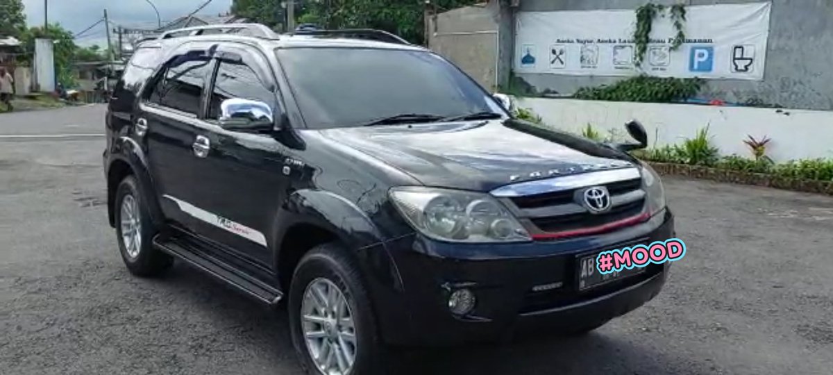 indontmie's tweet photo. #WTS
(DIJUAL)
Fortuner Type G
2006
Black
Bensin
Plat Yogyakarta
Dilepas 160jt nego.
#mokas #mobilbekas #wanttosell #jualmobil #fortuner #giias #mobilsecond #toyota #FortunerAT #jualbelimokas #fyp #f4f https://t.co/JLGHrcOIVe