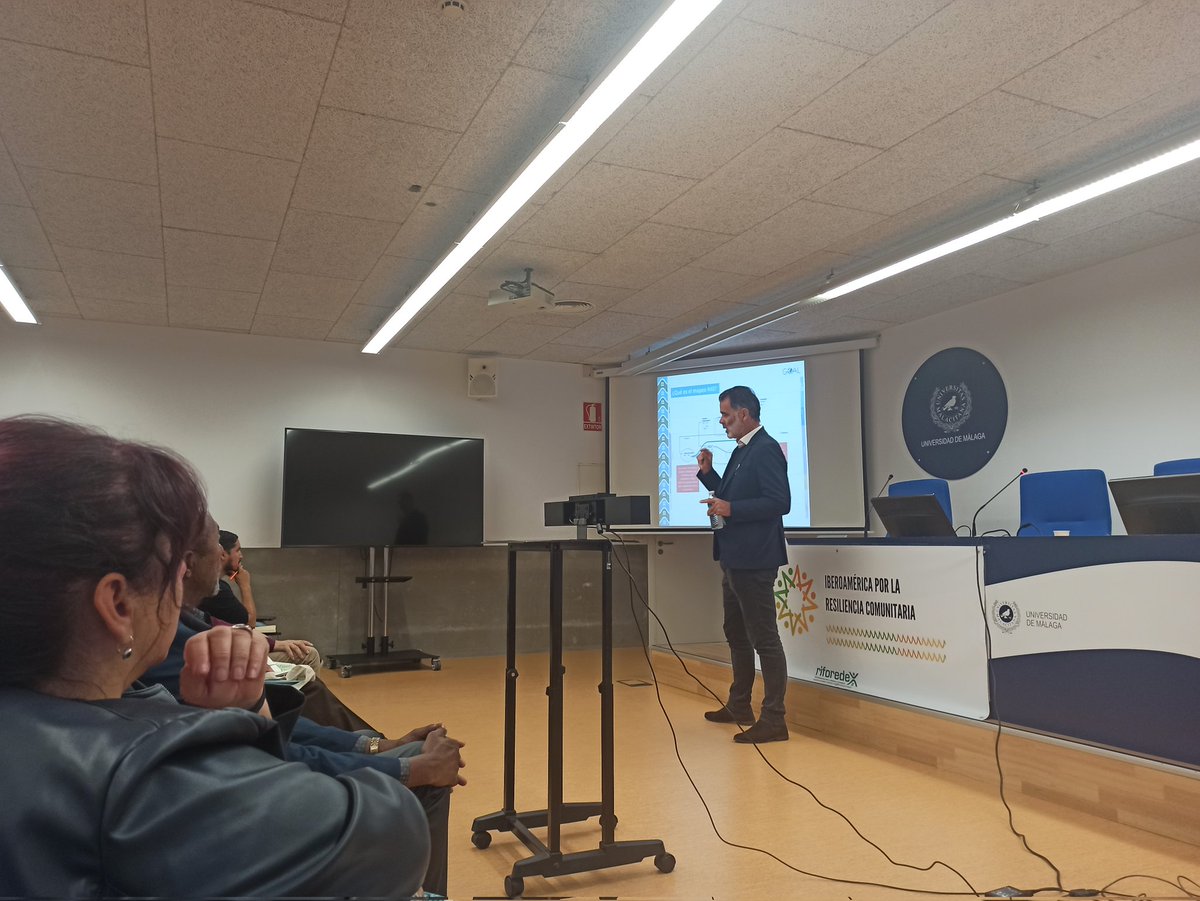 Ana Laura López Carlassare tweet media
