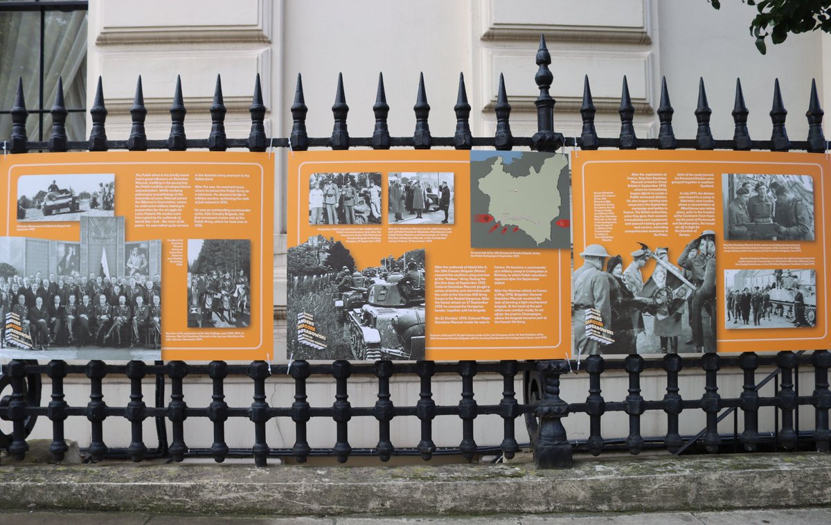 PolishEmbassyUK's tweet photo. 🪖 Gen Stanisław Sosabowski was a prominent 🇵🇱 hero of WW2. 🪂 He formed the 1st 🇵🇱 Independent Parachute Brigade, which took part in Op Market Garden, 1 of the largest airborne operations in history. Find out more about him in the #ThreePolishGenerals display at @PolishEmbassyUK https://t.co/eOYNJf0HLJ