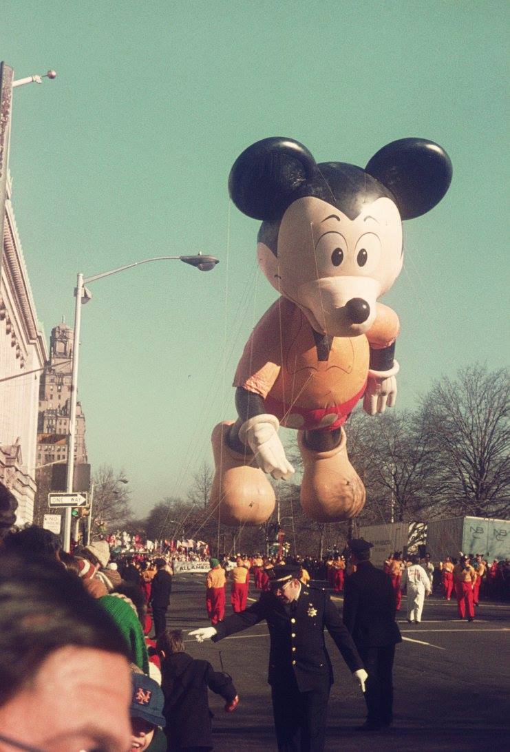 MMProductions20's tweet photo. Tomorrow we are going to see our favorite Disney characters perform on their float, alongside the flights of Bluey and Grogu!

While we wait for the big day, why not relook back at some Disney moments in past #MacysParade held on this day of November 23rd?

(1/2) https://t.co/DiZLT4aP9H
