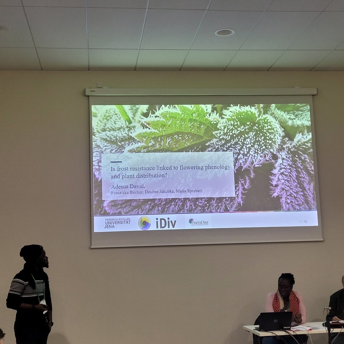 desiree_dotter's tweet photo. News day starts at #sfe2gfoe2022 with highly interesting presentation about #frostresistance of #plants in #botanicalgardens of David Adesua within the #Fresh Project

@UniJena @idiv https://t.co/4EggEFBix2