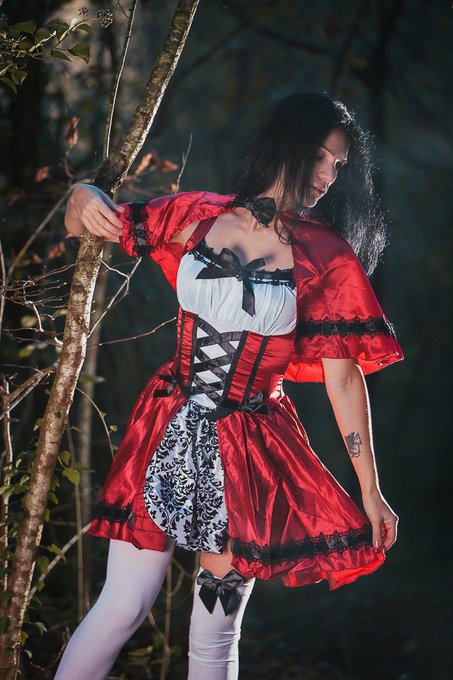 Sei Lupo o Cappuccetto ?  You are Wolf or Little Riding Hood   La versione per adulti di cappuccetto<a href="/tag/italia"class="tags"><span>#italia</span></a><a href="/tag/italiangirls"class="tags"><span>#italiangirls</span></a><a href="/tag/of"class="tags"><span>#of</span></a><a href="/tag/cosplaygirl"class="tags"><span>#cosplaygirl</span></a><a href="/tag/onlyfans"class="tags"><span>#onlyfans</span></a>