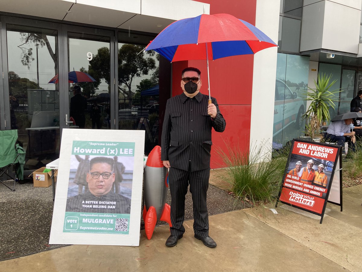 KimJongUnDouble's tweet photo. Canvassing for votes outside the early voting centre in #Mulgrave. All the candidates are here with the exception of #DanAndrews.
#sackdanandrews #Danmustgo #dictatordan #dumpdanandrews #andrewsmustgo #Vicvotes #Auspol #election #kimjongun #dictator https://t.co/NpfWyzNkxY
