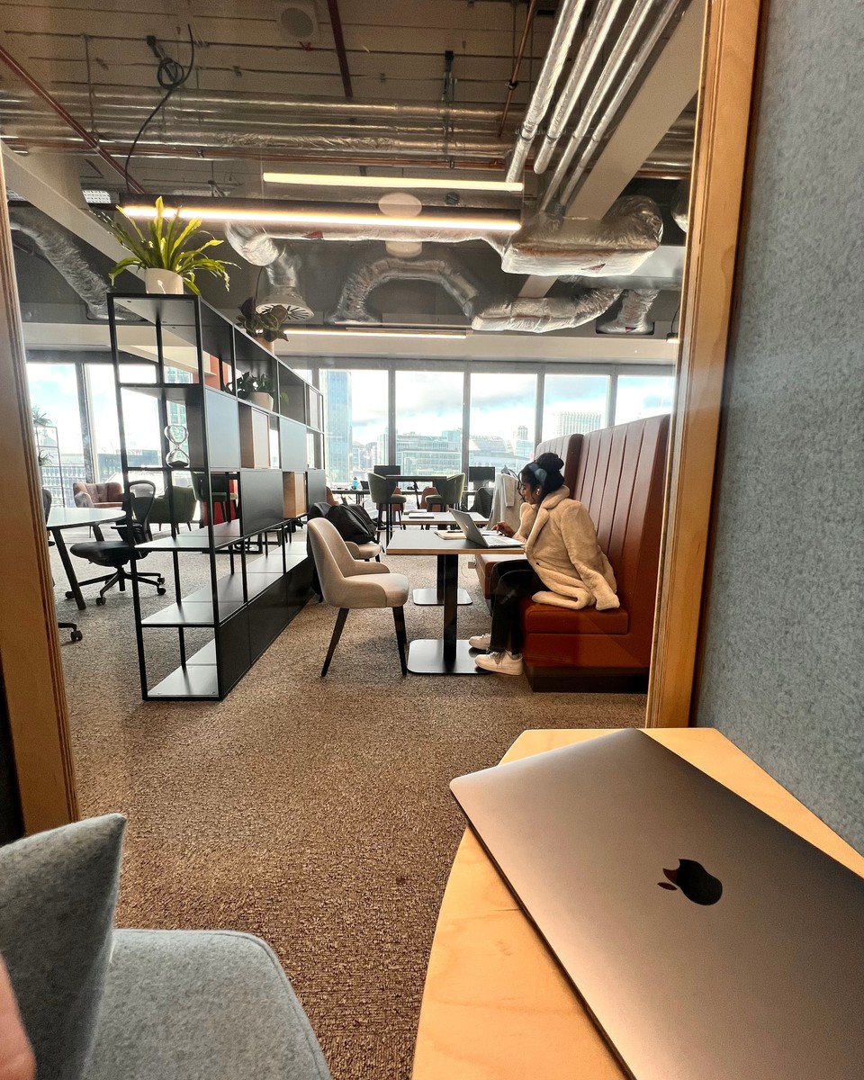 XchgSpaces's tweet photo. Got a quick call you need a little privacy for? Hop into one of our soundproof pods and chat business!
Need a meeting room for longer? Hold a meeting at XCHG during the holidays and receive 50% off with code HOLS50XCHG when you book via our website: https://t.co/8qbWI8o1AL

#xchg https://t.co/o32UI3bUyb