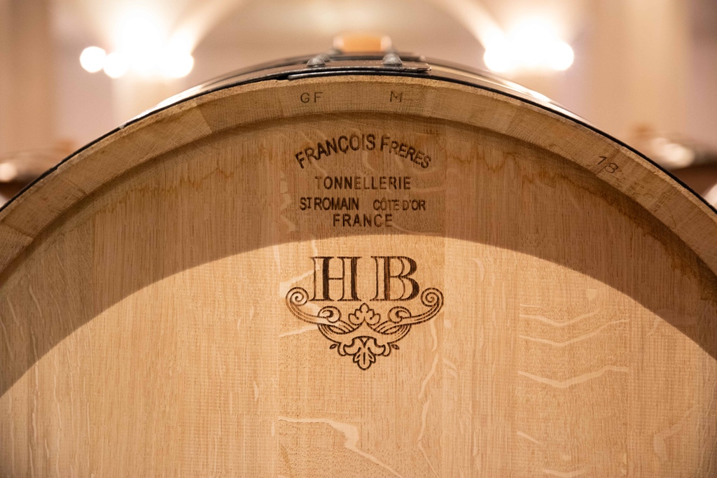 Henri Boillot’s four-hectare monopole Clos de la Mouchère is always a favourite. Combining exhilarating acidity with a tightly wound core of ripe fruit, this is a brilliant Puligny Premier Cru – but there’s less than 20% of the normal volume. 

frw.co.uk/wine/puligny-m…