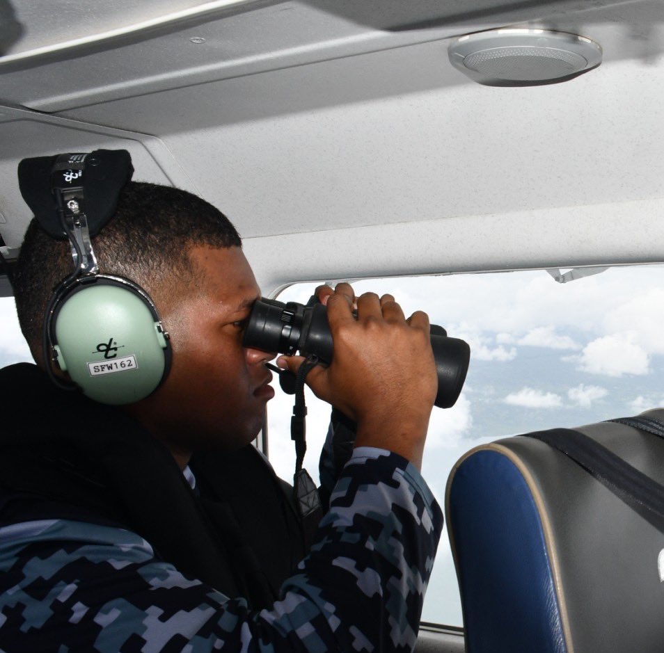 FijiNavy's tweet photo. #SAR Rescue Coordination Centre (RCC FIJI) supported by RCC NZ, coordinated the search for an overdue boat with 03POB that departed Gau on Sat 19/11  

A @NZDefenceForce P3 located the boat South of Kadavu &amp; assistance was rendered by #KokomoIsResort &amp; @fiji_force WATERPOL #Fiji https://t.co/VuM2X5f1S4