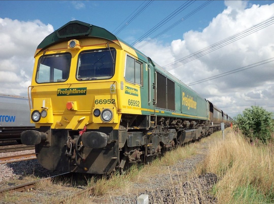 40 years ago. 56120. Riding through Drax with my uncle. First time. 66546 no 10. 2007. 66585 (The Drax Flyer) passing Pontefract monkhill on no 93.2008 . 66952. No 480. 2014. My last FLHH Drax. (Sudforth lane) #livingthedream #bestjobintheworld