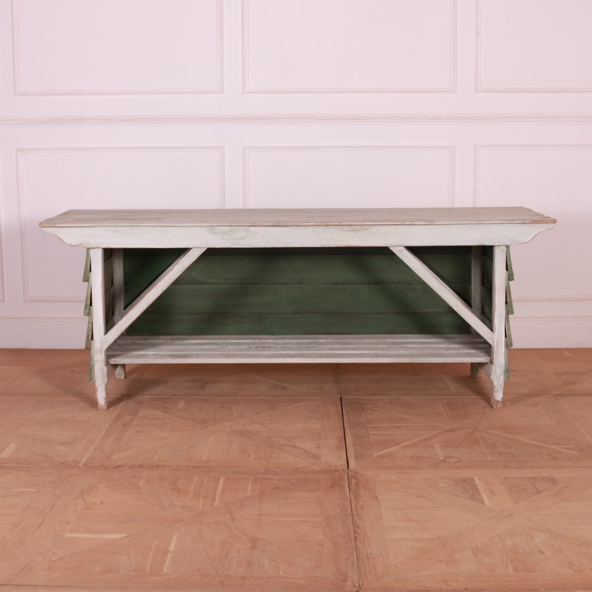 ArcadiaAntiques's tweet image. Custom made painted pine potting table. Can be made with drawers or as shown.
bit.ly/3EzKq7p

#paintedtables #pinetables #pottingtables
