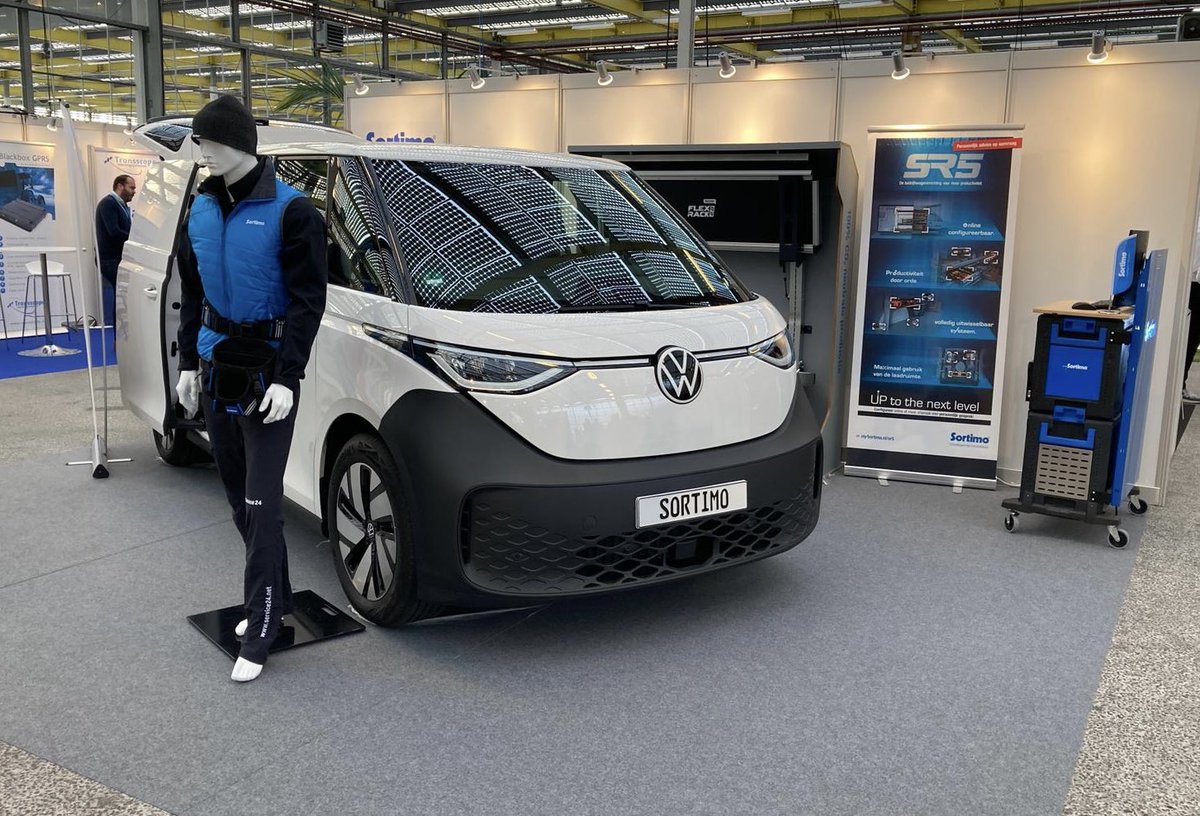SortimoNL's tweet image. Vandaag zijn wij te vinden op de Fleet Expo!
 Op onze stand vind je de nieuwe elektrische Volkswagen ID.BUZZ! Uiteraard met onze Sortimo SR5 inrichting, waardoor er optimaal gebruik gemaakt wordt van de laadruimte. 
 
#Sortimo #SortimoNL #FleetExpo #FleetExpo2022