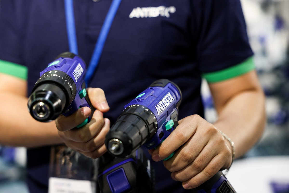hardwaretoolsme's tweet photo. The product sectors on display span several key sectors for the industry, including hand &amp; #powertools; #machinetools &amp; #machinery; #hardware and consumables; fasteners, fixing and fittings; and workshop and factory equipment. https://t.co/KJiOop8Ggi
