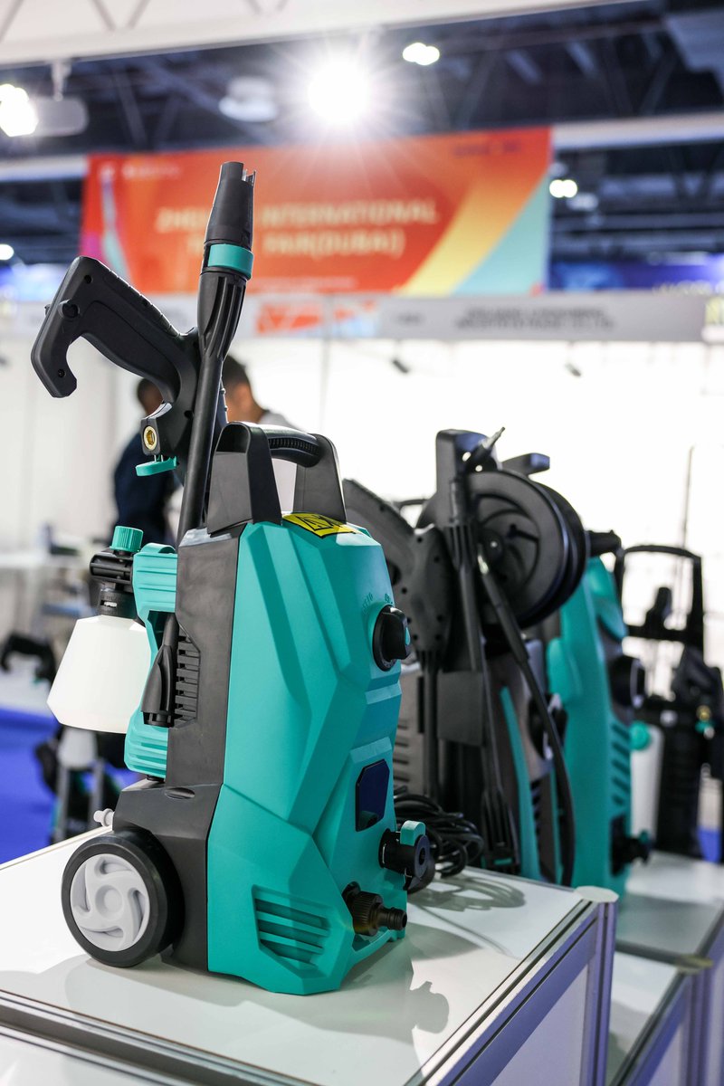 hardwaretoolsme's tweet photo. The product sectors on display span several key sectors for the industry, including hand &amp; #powertools; #machinetools &amp; #machinery; #hardware and consumables; fasteners, fixing and fittings; and workshop and factory equipment. https://t.co/KJiOop8Ggi