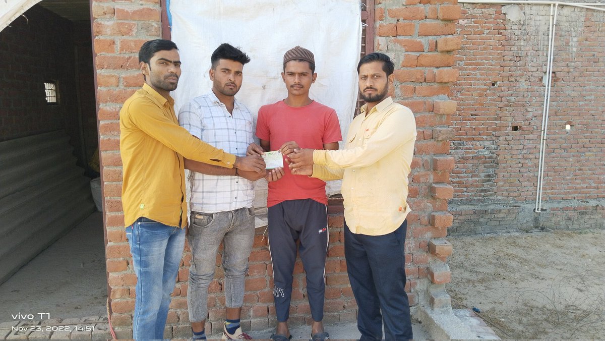 Kamil_Ahamad7's tweet photo. आज ग्राम कलछीना में #AIMIM का बढ़ता हुआ कारवां ओवैसी साहब के मिशन को आगे बढ़ाते हुए #सफीउल्ला भाई ने #AIMIM की सदस्यता ग्रहण की बहुत-बहुत मुबारकबाद
#AIMIMUttarPradesh 
#JoinAimim 
#मिशन2024
#VoteForKite https://t.co/1KcghgdcKO