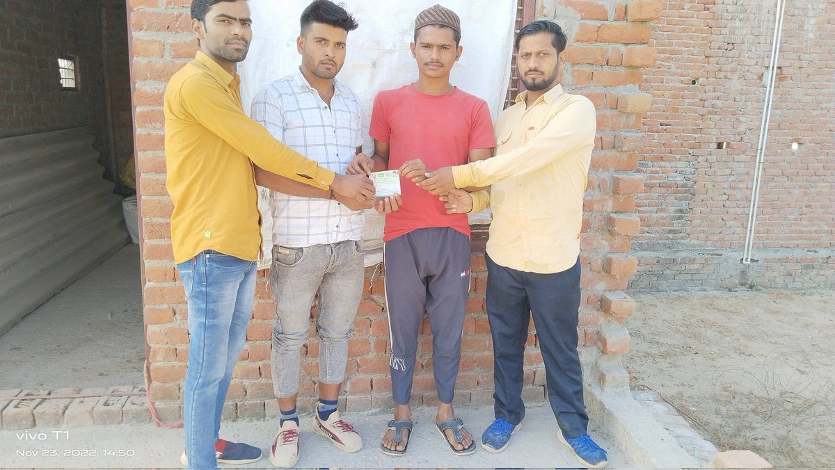 Kamil_Ahamad7's tweet photo. आज ग्राम कलछीना में #AIMIM का बढ़ता हुआ कारवां ओवैसी साहब के मिशन को आगे बढ़ाते हुए #सफीउल्ला भाई ने #AIMIM की सदस्यता ग्रहण की बहुत-बहुत मुबारकबाद
#AIMIMUttarPradesh 
#JoinAimim 
#मिशन2024
#VoteForKite https://t.co/1KcghgdcKO