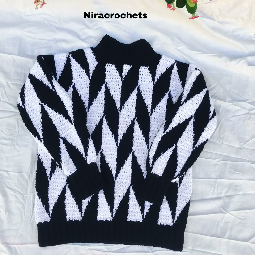 SimplyNira's tweet photo. I made a sweater 🖤🤍
Can be made in different designs, sizes, and colours.
Send a DM to order.
Kindly like, and retweet please 🙏
#niracrochets #Crochet_Sweater #crochet #FIFAWorldCup #crochetcreator https://t.co/QvQfXBC2Yl