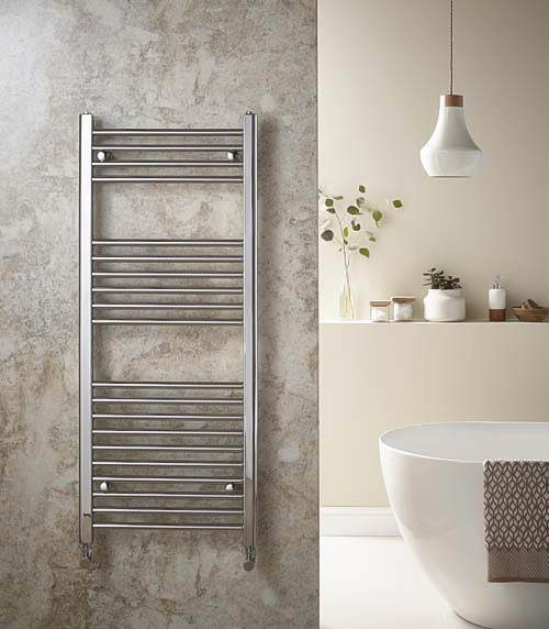UnbeatableBath's tweet photo. Turn Up The Heat 🔥

Prepare for cold winter nights with Redroom's Elan range of energy-efficient electric heated towel radiators.

🔎 Shop now: https://t.co/wWEqH2aCVf

#Bathroom #NewBathroom #BathroomDesign https://t.co/5gPXfTLLP7