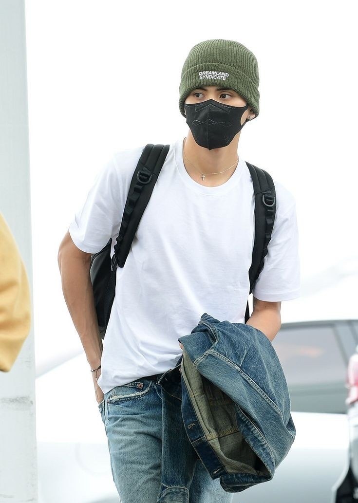 ㅤㅤㅤㅤㅤㅤㅤ
ㅤ   
        — 11.23.22📍NYC, USA
        recieved a request for modeling. I hope I'll do well.
       
ㅤㅤㅤㅤ