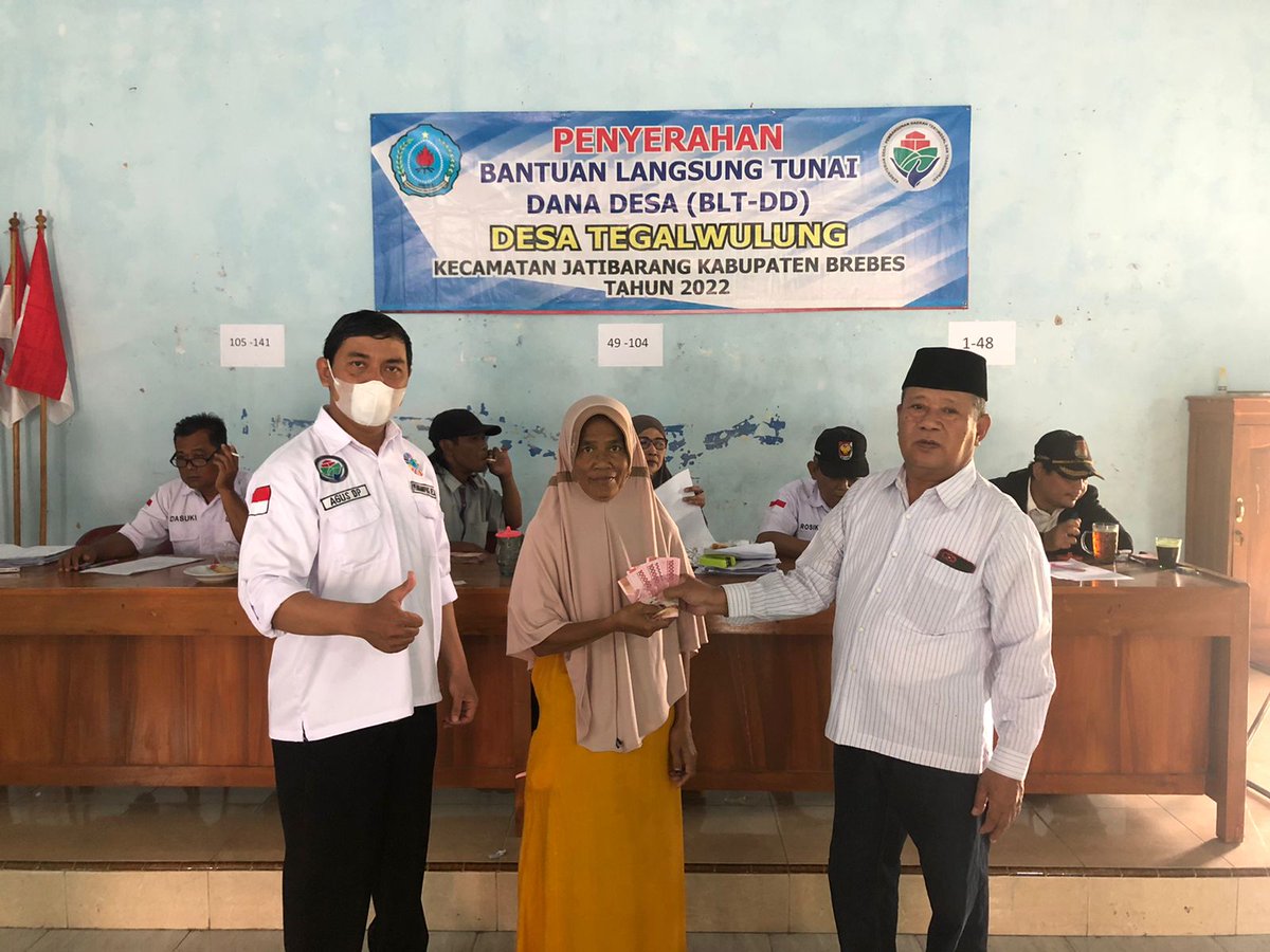 Agus2Prihanto's tweet image. Penyaluran BLT DD Bulan Ke -10 &amp;amp; 11 Tahun 2022 Desa Tegalwulung sebanyak 141 KPM
Rabu, 23/11/22 

#TPPJatibarangBrebes
#BLTDanaDesa

@halimiskandarnu
@kemendespdtt
@bpsdmkemendesa
@taufikmadjid71
@yusradaridesa
@tppkemendes
@TPPJateng
@EvyNurmilasari
@AhmadMunsip
@beta_nurcholis