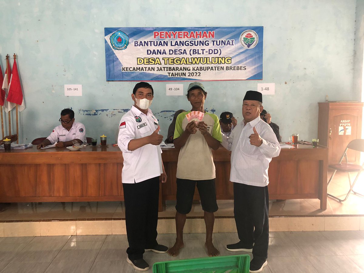 Agus2Prihanto's tweet image. Penyaluran BLT DD Bulan Ke -10 &amp;amp; 11 Tahun 2022 Desa Tegalwulung sebanyak 141 KPM
Rabu, 23/11/22 

#TPPJatibarangBrebes
#BLTDanaDesa

@halimiskandarnu
@kemendespdtt
@bpsdmkemendesa
@taufikmadjid71
@yusradaridesa
@tppkemendes
@TPPJateng
@EvyNurmilasari
@AhmadMunsip
@beta_nurcholis