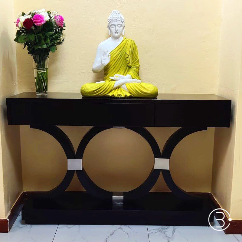 BnC_Studio's tweet photo. Console table made from Mahogany wood

#furniture #furnituredesign #furnituremaking https://t.co/9vLkVA3js6
