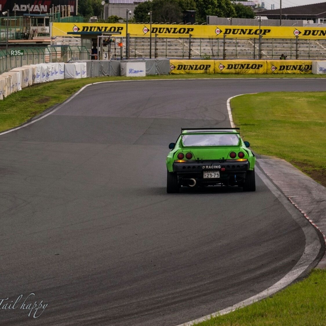 RAS_Garage's tweet photo. #これを見た人は愛車のセクシーヒップを載せる
これが全部愛車っていう頭の悪さよ https://t.co/PwAZFRtm8l