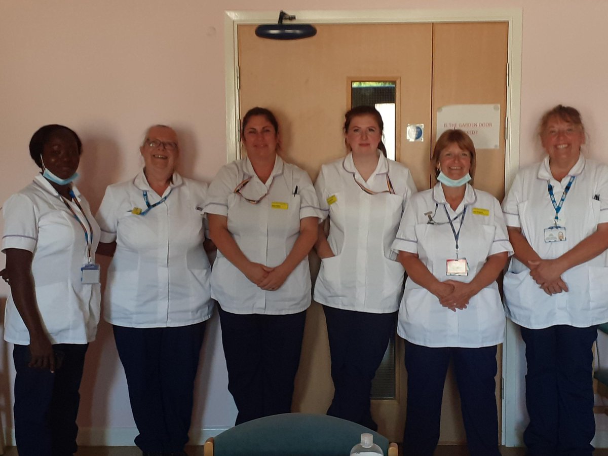 UrgentRdeTiv's tweet photo. 🌈Happy Nursing Support Worker Day 🌈
👏To all the amazing UCR SWs at Tiverton, thank you for always going the extra mile in delivering care in the community 👏Enjoy your special day &amp; the celebration cake later #Nursingsupportworkersday   @RoyalDevonNHS https://t.co/VylTUuEQoC