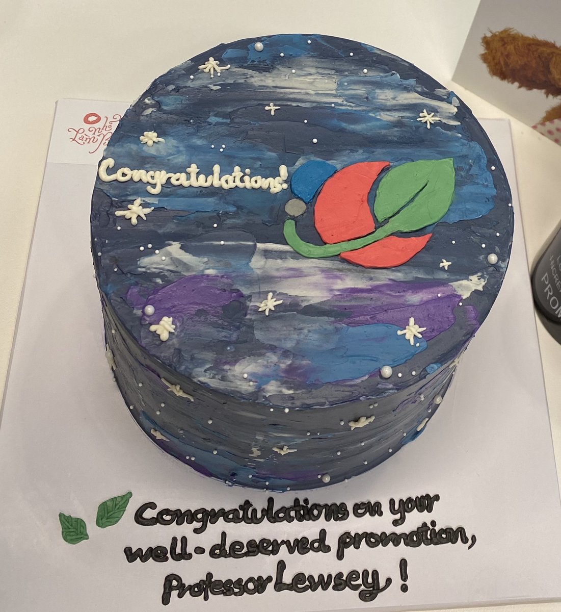 Promotion celebration cake today from my lovely, lovely lab - commisioned on an <a href="/plants4space/">@Plants4Space</a> theme. Thank you very much <a href="/UyenHong182/">Uyen Hong</a> <a href="/LimCheeLiew/">Lim Chee Liew 刘玲志</a> <a href="/GvaramiyaSofa/">Sofya Gvaramiya</a> <a href="/AurouxLucas/">Lucas Auroux</a> <a href="/BhavHurg/">Bhavna Hurgobin</a> and all those not on here!!